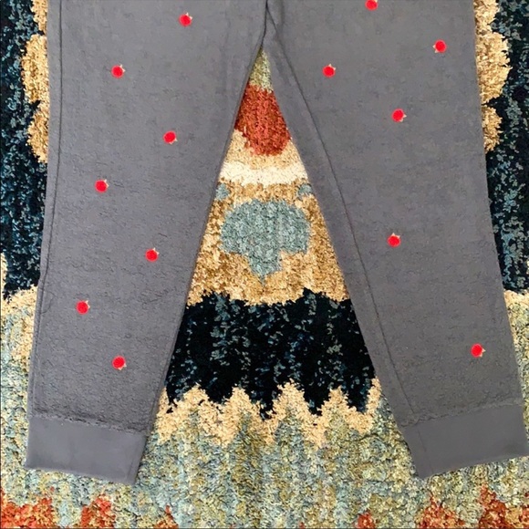 COPY - 🌺NWT Pink Victoria’s Secret Roses Fuzzy Skinny Jogger Hoodie Matching Se… - Picture 7 of 11